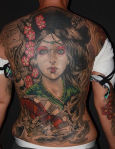 Tattoo Japan Portrait Frau Ruecken Faecher