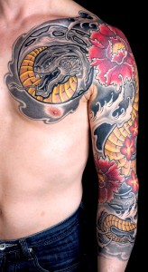 Tattoo Asia Drache Arm Brust